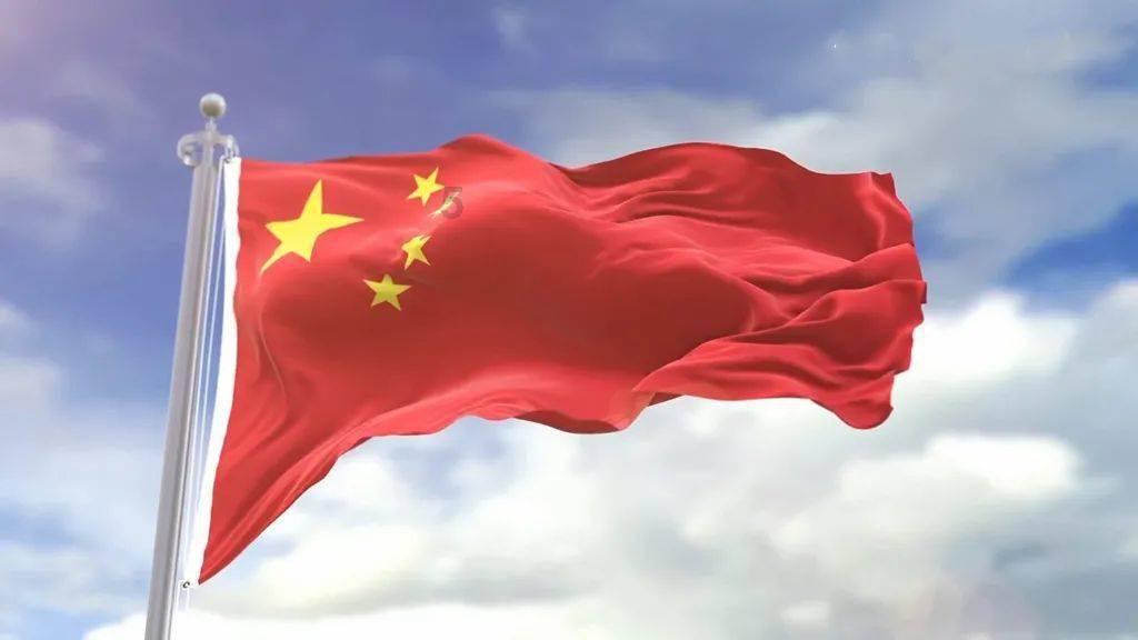 失业在家的小胖晒与妻子的合照,38岁的他老的真有点快